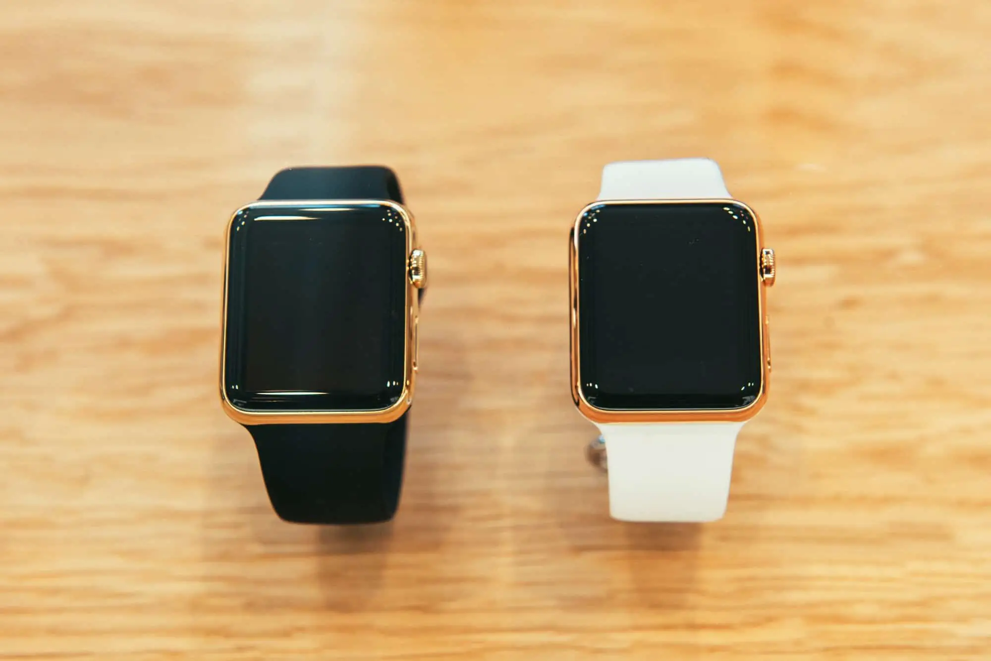 Apple Watch starts selling worldwide - first smartwatch from Apple Computers